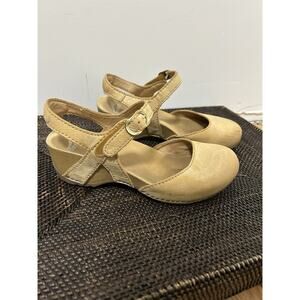 Dansko Tiffani Mary Jane Wedge Heel, Tan Milled Burnished Leather Size 38
